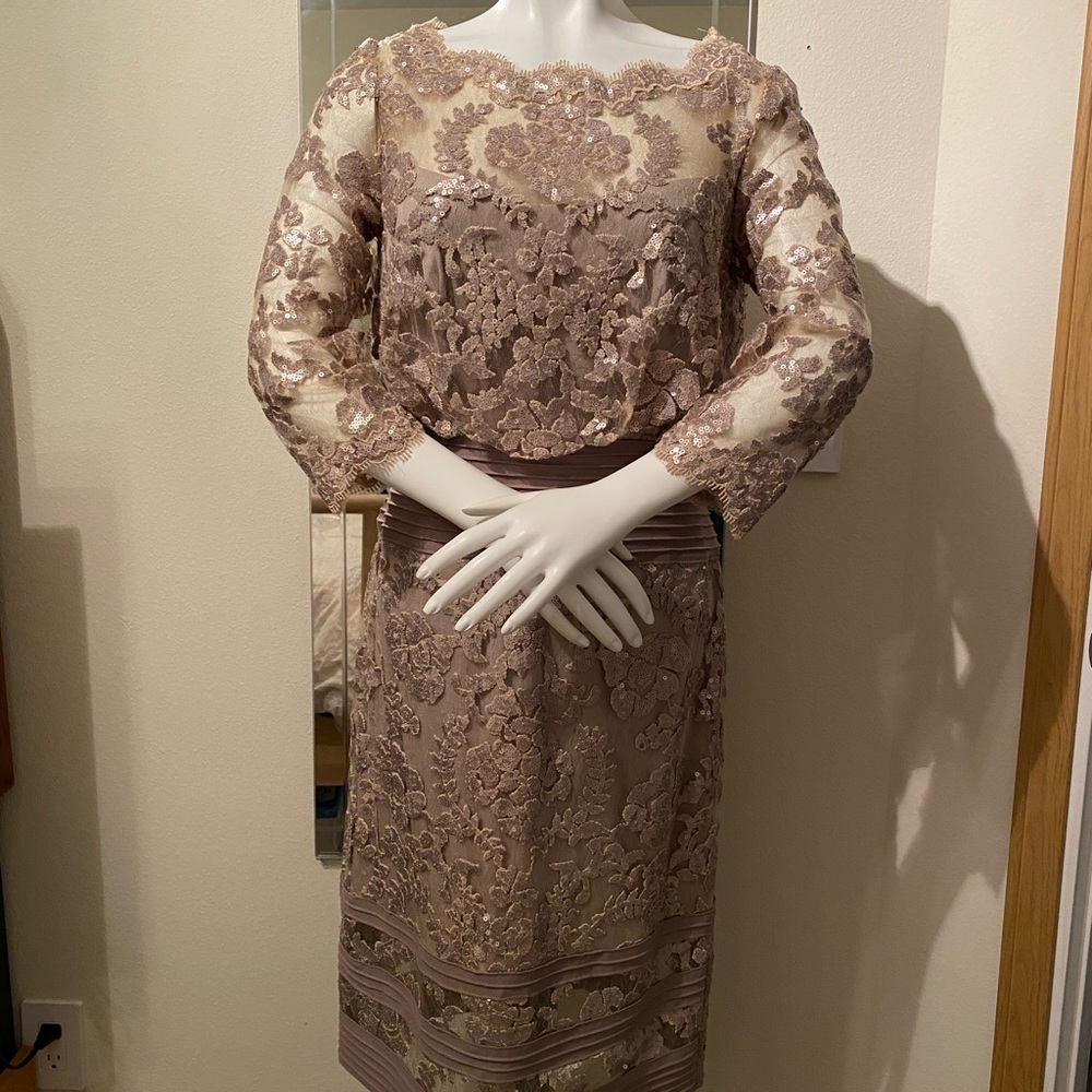 Tadashi Shoji Embroidered Lace Sequin 3/4 Sleeve Shimmer MIDI Dress